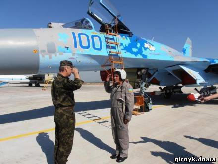 Воздушное пространство над Донецком сегодня будут охранять военные самолеты (фото)