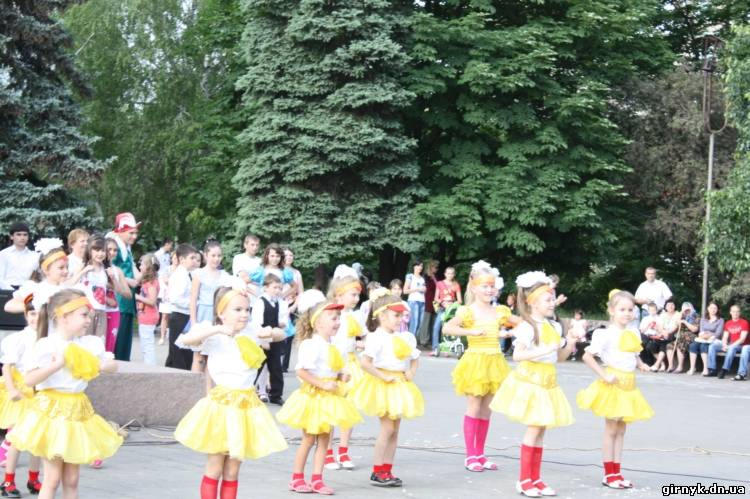 Праздник детских улыбок в Селидово (фото)