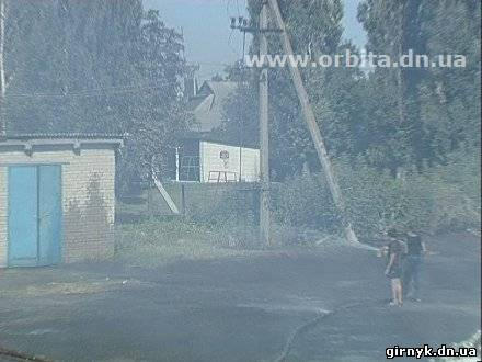 В Красноармейском районе, недалеко от Удачного, уже две недели борются с масштабным пожаром (фото + видео)