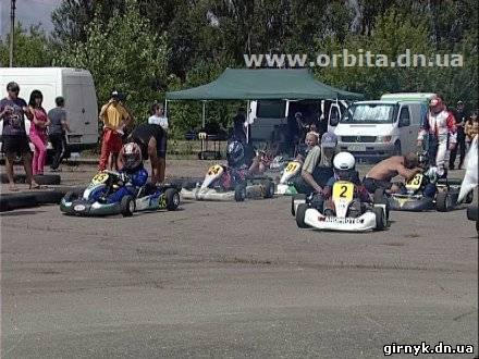В Красноармейске прошли гонки на картингах, за рулем которых находились юные автогонщики (фото + видео)