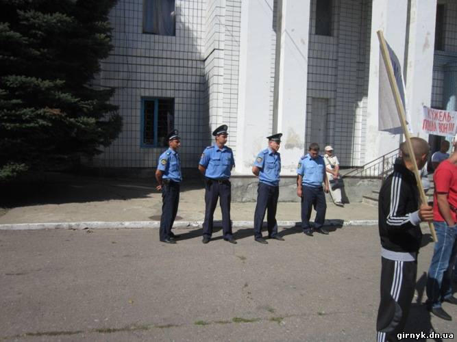 В Курахово напали на народного депутата Александру Кужель (фото + видео)