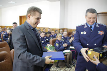 Начальника Селидовского горотдела милиции Келлера С.И. торжественно проводили на пенсию (фото)