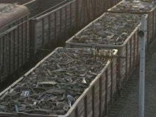 В Курахово двум ловким парням удалось украсть с вагона 1 тонну металлолома