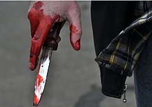 В Селидово мужчина, зарезавший сожительницу, бегал по городу с окровавленным ножом в поисках новой жертвы (видео)