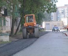 В Красноармейске дороги ремонтируют «по-советски»