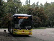 В Донецке ездит троллейбус-смайлик (фото)