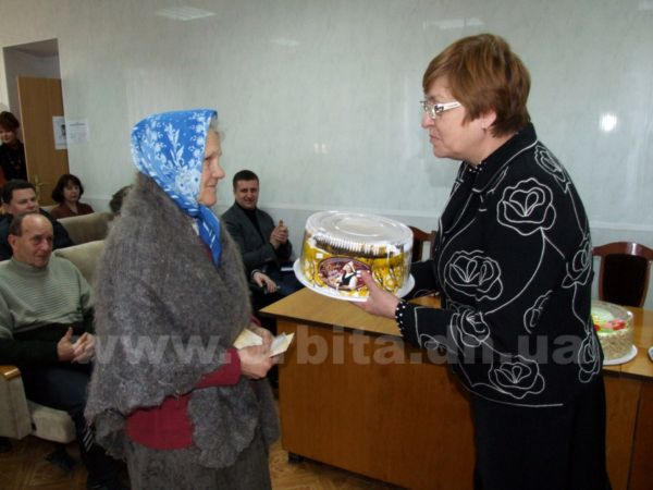 Три жительницы Красноармейска удостоены звания "Мать-героиня" (фото)