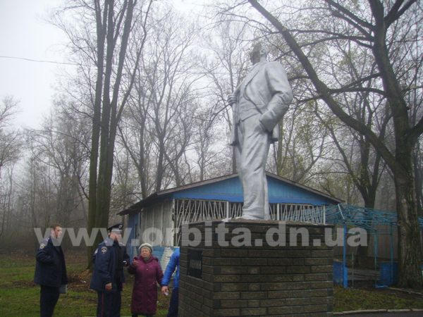 В Красноармейске изуродовали памятник Ленину (фото)
