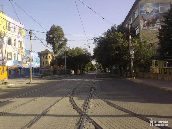 Улицы Донецка пусты и безлюдны даже в час пик (фото)