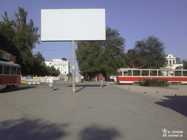 Улицы Донецка пусты и безлюдны даже в час пик (фото)