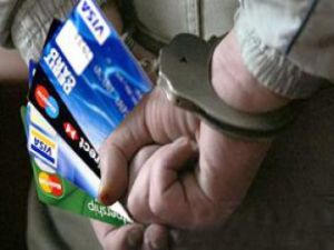Житель Горняка воровал деньги с банковской карты своей знакомой