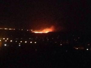 В Донецке разгорелся огромный пожар, который видно на расстоянии 10 километров (фото)