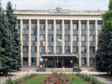 В Селидово над зданием исполкома снова развевается украинский флаг
