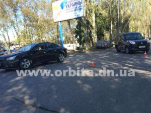 Загадочное ДТП в Красноармейске: один автомобиль перевернулся, второй — врезался в столб (фото, видео)