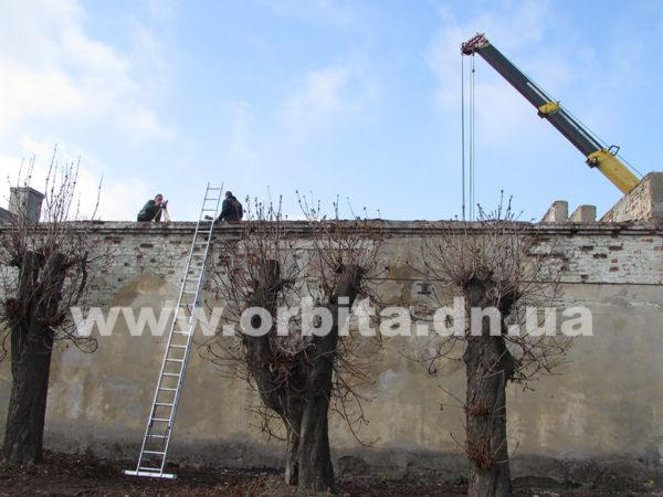 Продолжается восстановление насосной станции в Карловке (фото, видео)