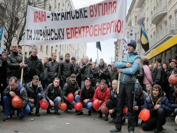 Горняки «Красноармейскугля» вернулись с Киева лишь с обещаниями, но забастовку прекратили