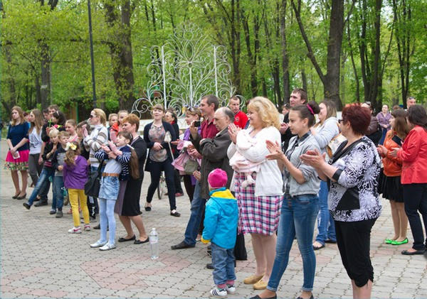 Жители Красноармейска отпраздновали 1 Мая (фото)