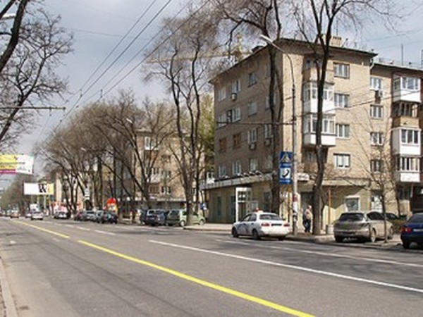 При ДНР количество автомобилей в оккупированном Донецке уменьшилось в 5 раз