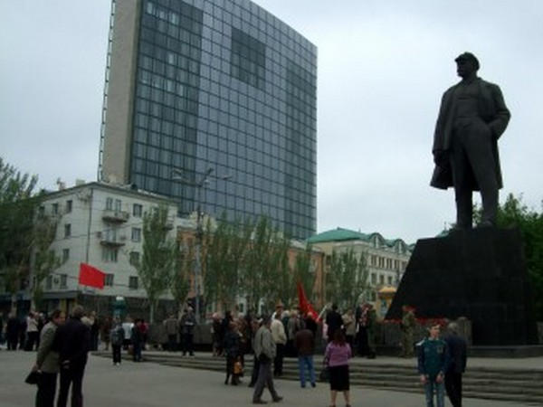 На первомайский митинг в оккупированном Донецке не пришли даже пенсионеры (фото, видео)