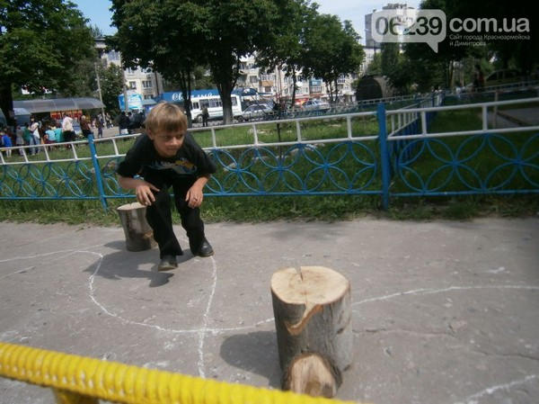 День защиты детей в Димитрове (фото, видео)