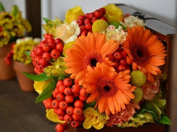 Осенний букет цветов — композиции из цветов в осенних тонах — осенняя флористика — Зверобой
