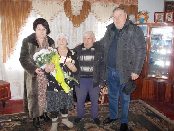 Жительница Красноармейского района удостоена почетного звания «Мать-героиня»