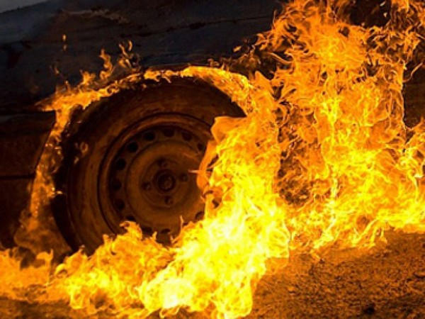 В Красноармейске горел автомобиль