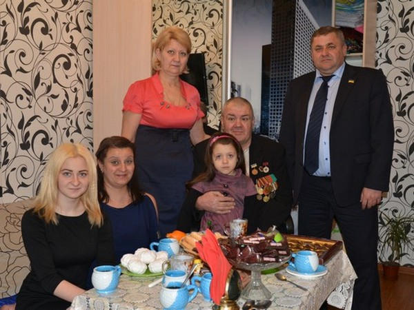 Народный депутат Сергей Сажко навестил семьи воинов-афганцев в Селидово и Новогродовке