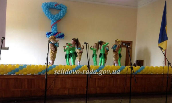В Селидово медработников поздравили с профессиональным праздником