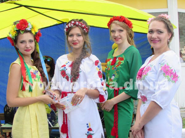 В Покровске прошел масштабный фестиваль «З країни в Україну»