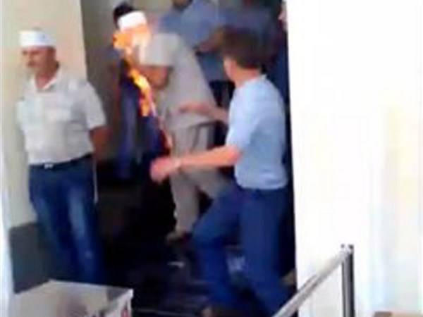 Пресс-конференция протестующих ГП «Селидовуголь» закончилась попыткой самосожжения