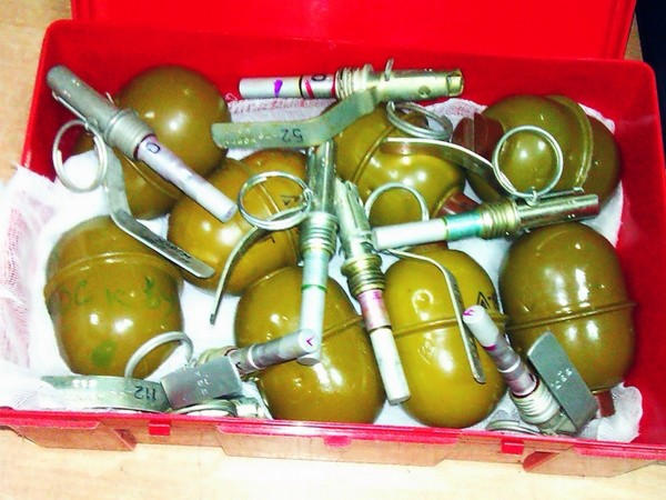 В Покровске военнослужащий пытался отправить посылку с гранатами
