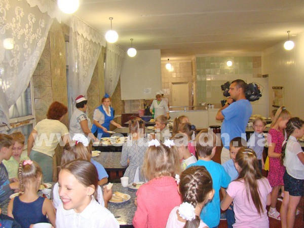 В Покровске разгорелся скандал со школьными обедами