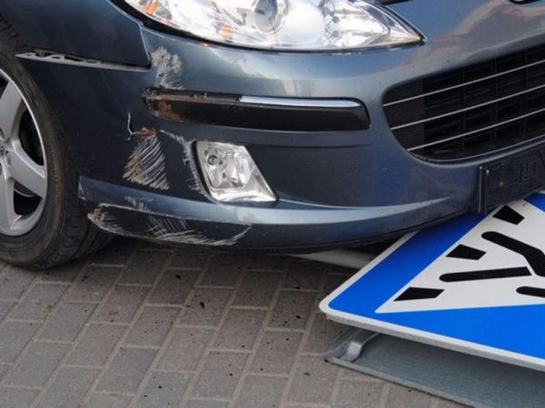 В Покровске 42-летний мужчина пострадал под колесами автомобиля