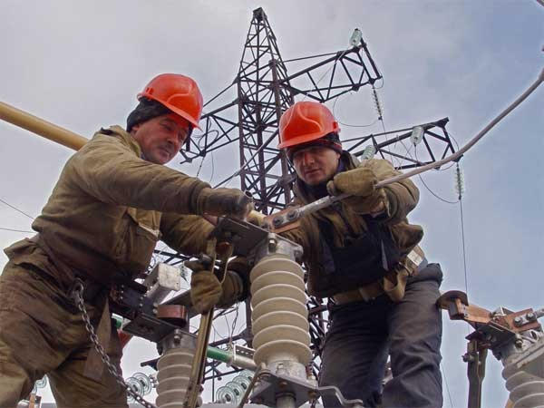 Энергетики усиленно работают над восстановлением электроснабжения третьего подъема канала Северский Донец – Донбасс