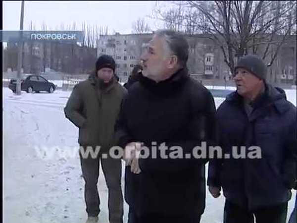Губернатор проверил, как идет ремонт школы в Покровске