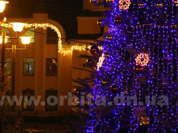 В Покровске откроют Большую Рождественскую елку
