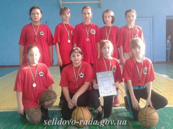 Юные баскетболистки из Горняка достойно выступили на чемпионате Донецкой области