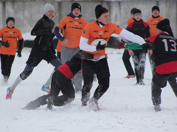 В Покровске прошел новогодний турнир «Регби на снегу»