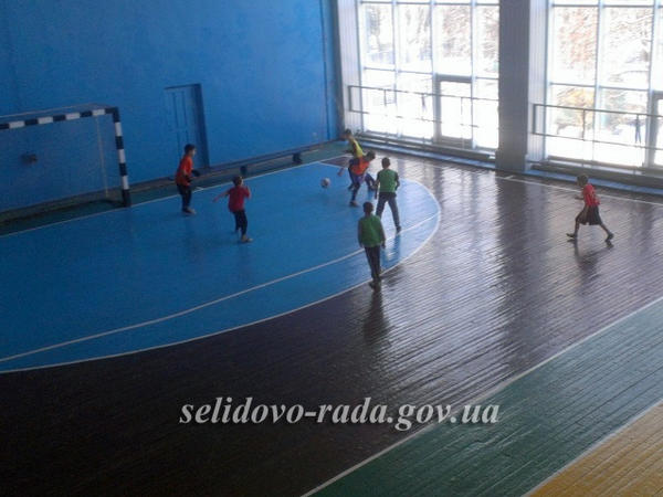 В Селидово прошел турнир по мини-футболу среди школьников