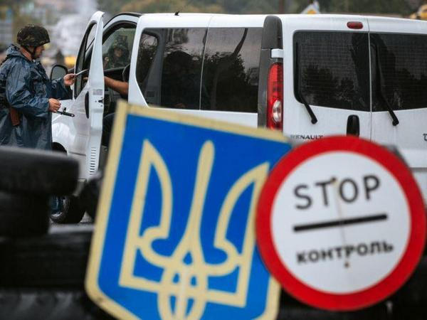 Жители Донбасса, пересекающие пункты пропуска, рассказали, как улучшить их работу