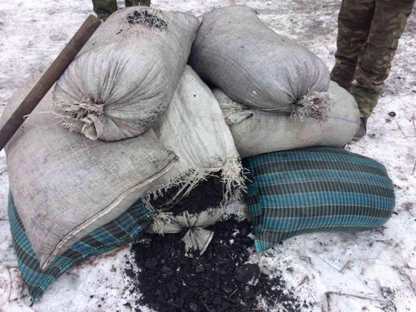 Преступное трио занималось кражей угля в Цукурино