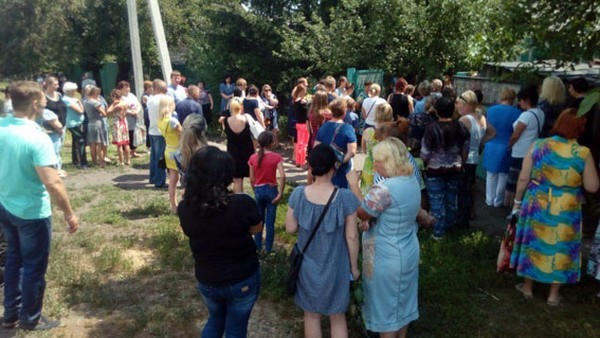 В Горняке похоронили жестоко убитую 6-летнюю девочку