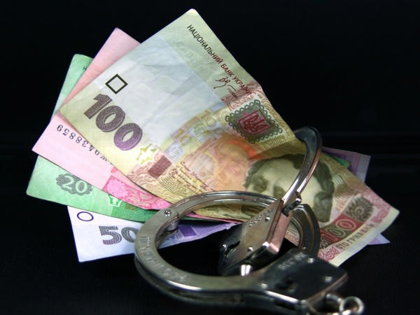 Селидовские полицейские задержали «угольного» мошенника, который лишил пенсионерку денег
