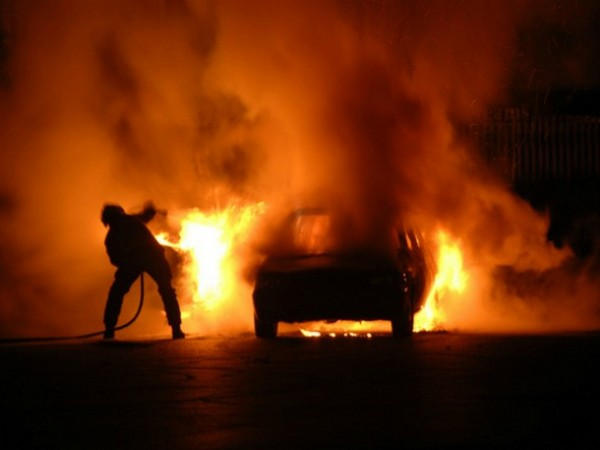 В Мирнограде сгорел автомобиль