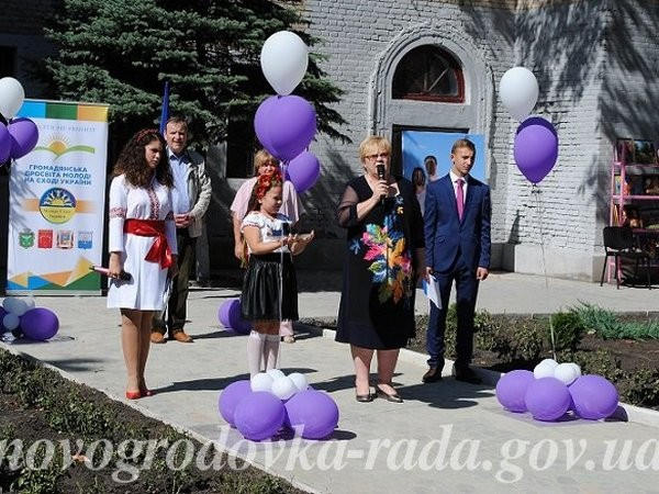 В Новогродовке появилось открытое пространство для работы, отдыха и развития молодежи
