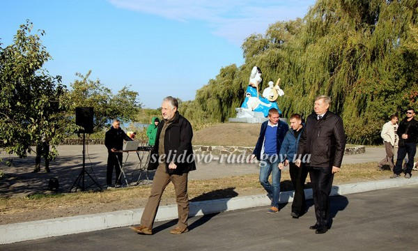 Павел Жебривский открыл капитально отремонтированный мост в Селидово