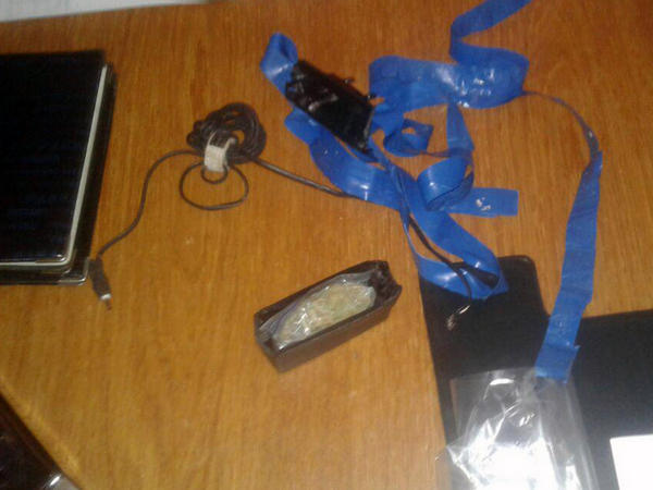 В Покровске полицейские обнаружили наркотики в зарядном устройстве к телефону
