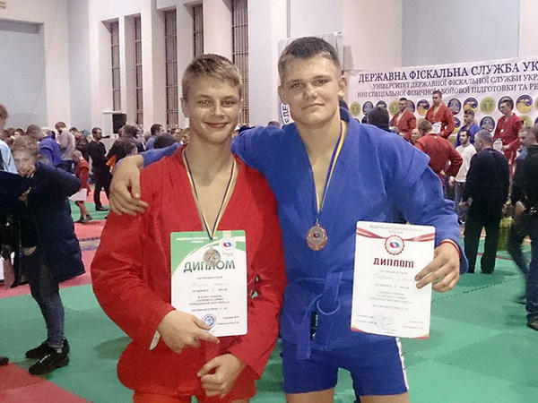 Бойцы из Покровска завоевали две «бронзы» на чемпионате Украины по боевому самбо