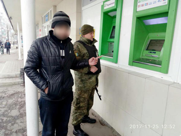 Житель Мирнограда в ожидании приговора суда совершил еще один грабеж